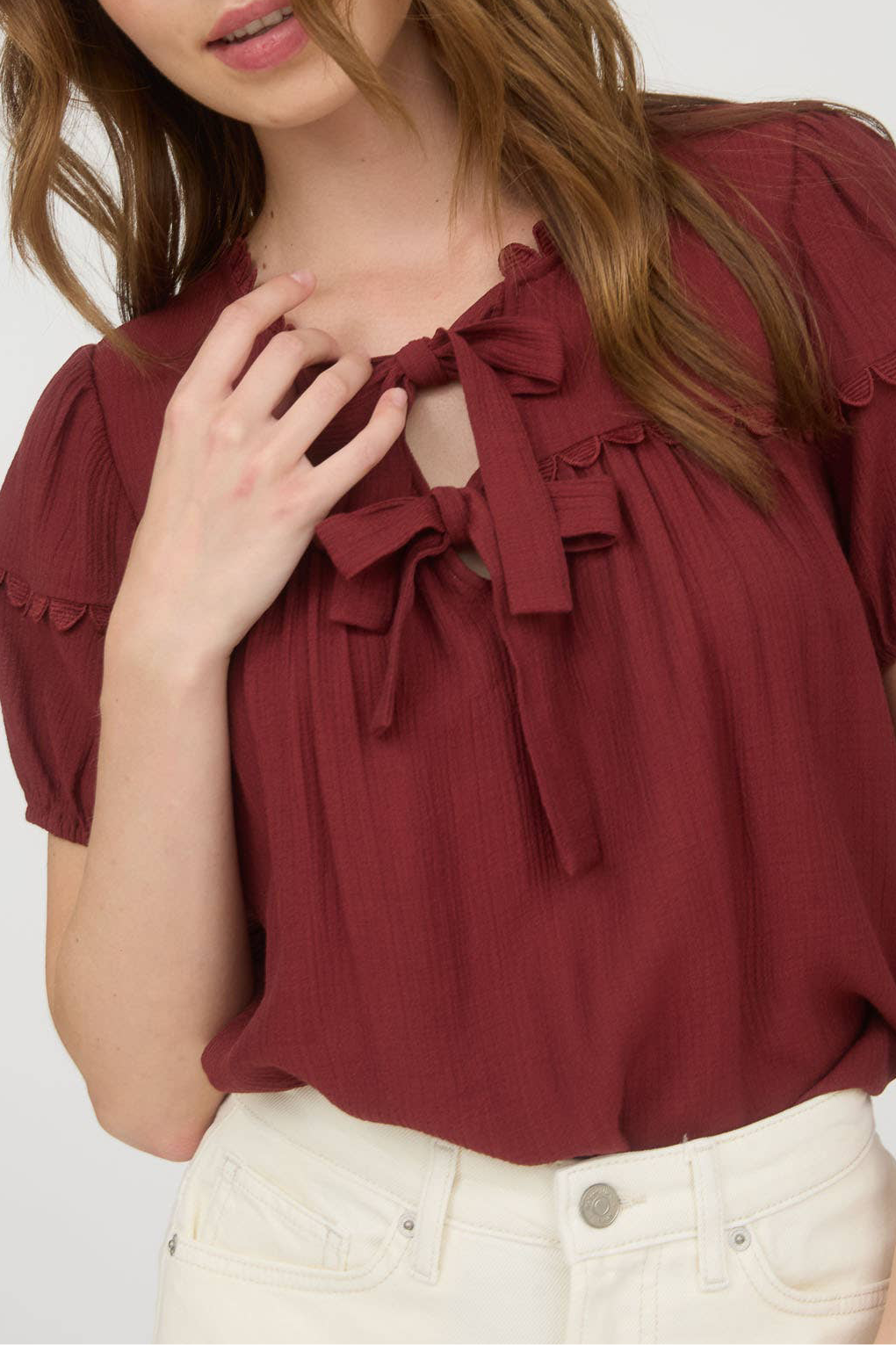 SCALLOP TRIM FRONT TIE DETAIL PUFF SLEEVE TOP