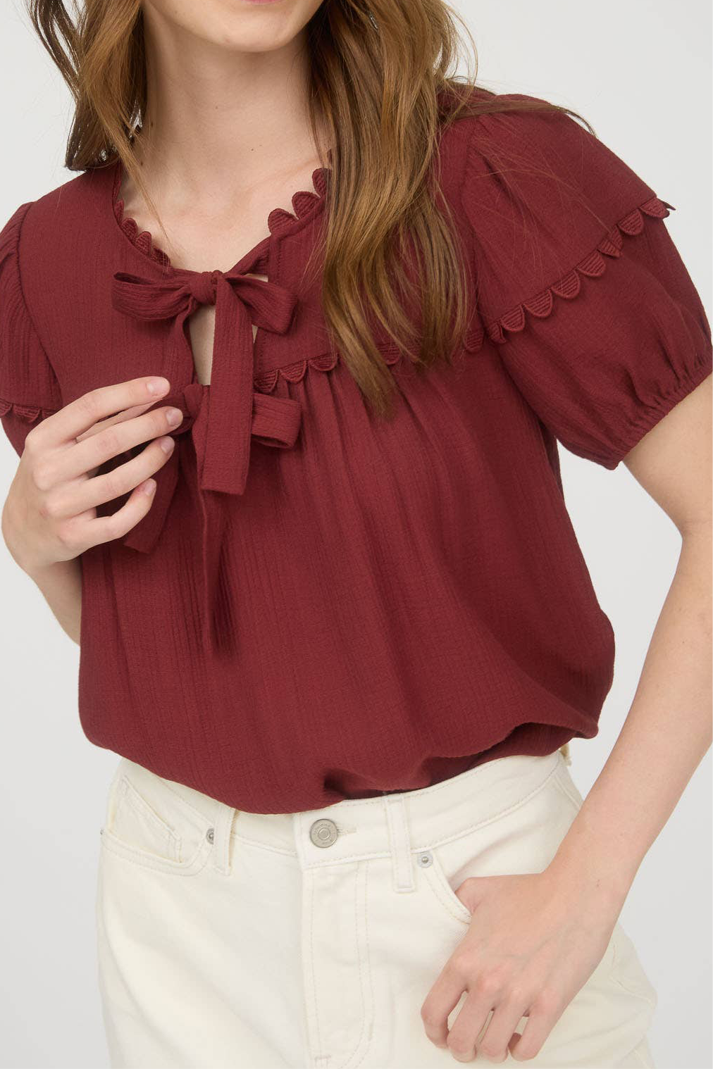 SCALLOP TRIM FRONT TIE DETAIL PUFF SLEEVE TOP
