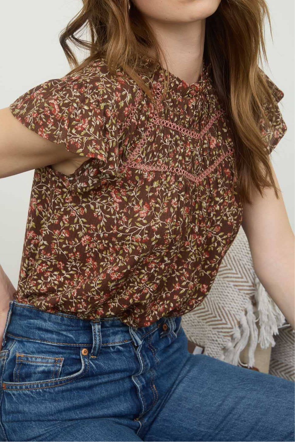 FLORAL LACE YOKE TRIM RUFFLE DETAIL SHORT SLEEVE TOP