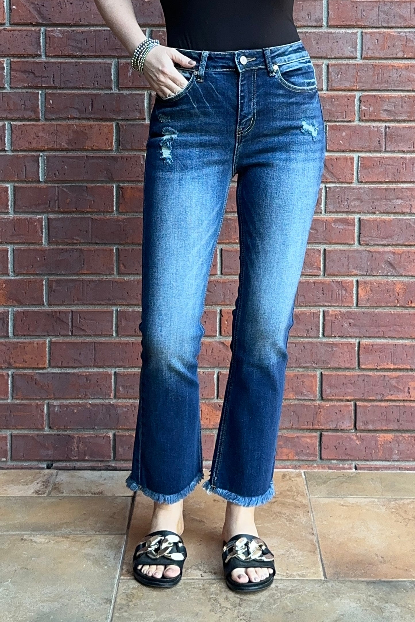 High Rise Straight Frayed Hem Cropped Jeans