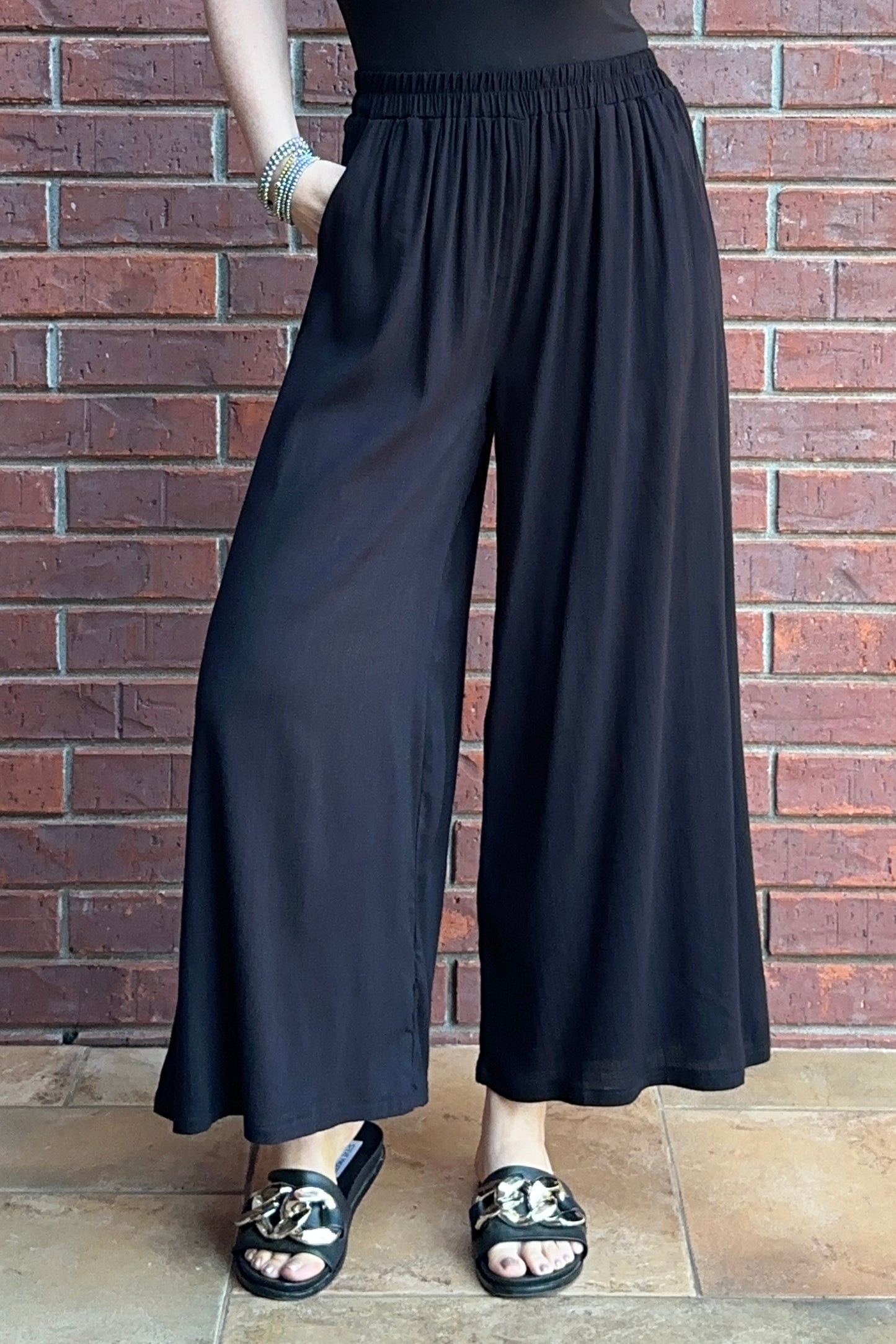 Elastic Waist Pleated Pants