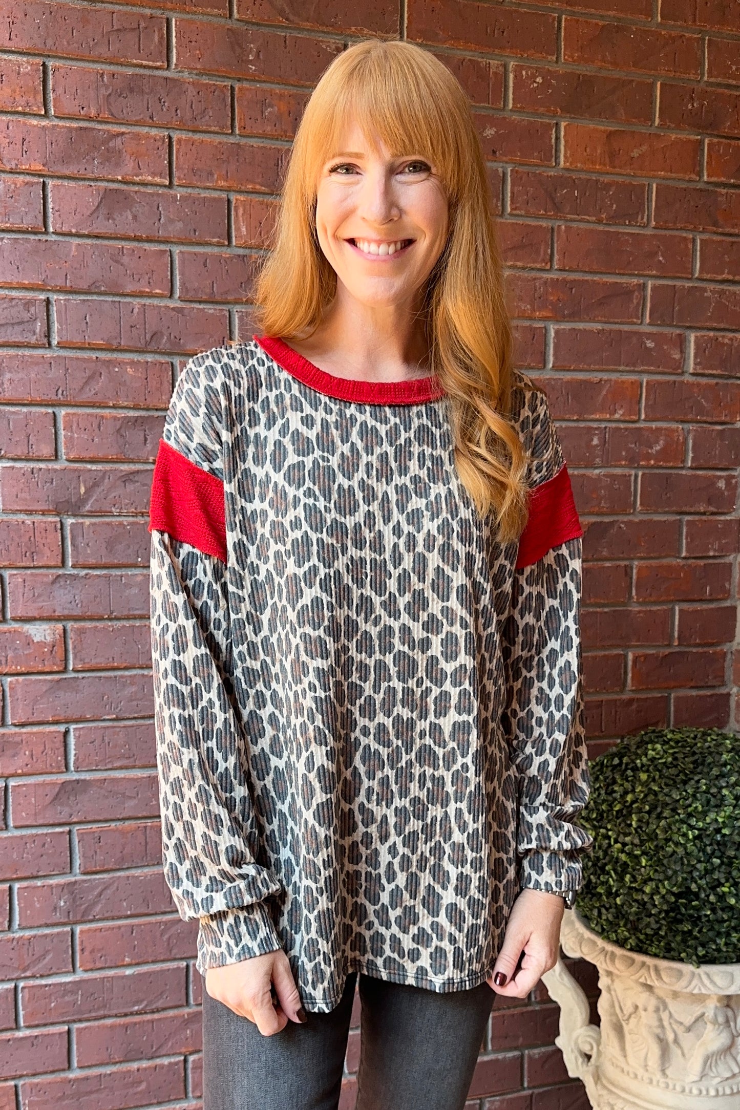 PUFF SLEEVE ANIMAL URBAN RIB TOP