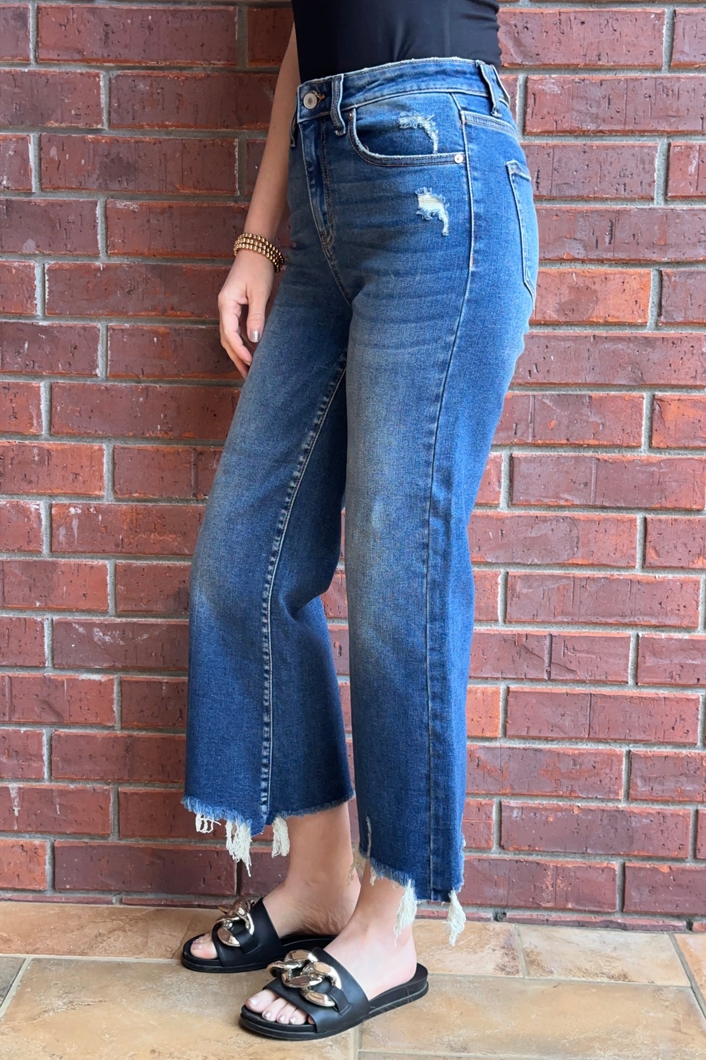 Wide Straight Leg Raw Hem Crop Jeans