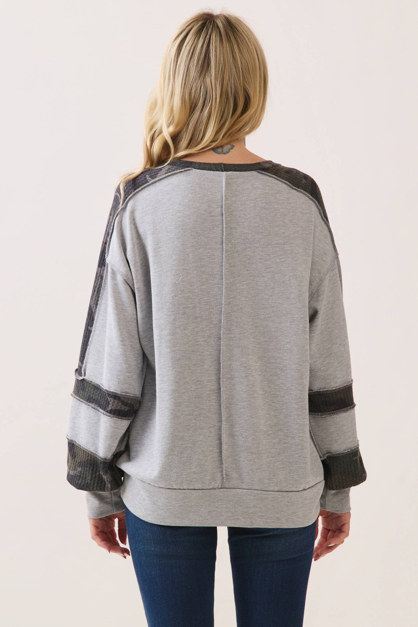 Camo Contrast Sleeve Pullover Top