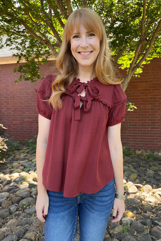 SCALLOP TRIM FRONT TIE DETAIL PUFF SLEEVE TOP