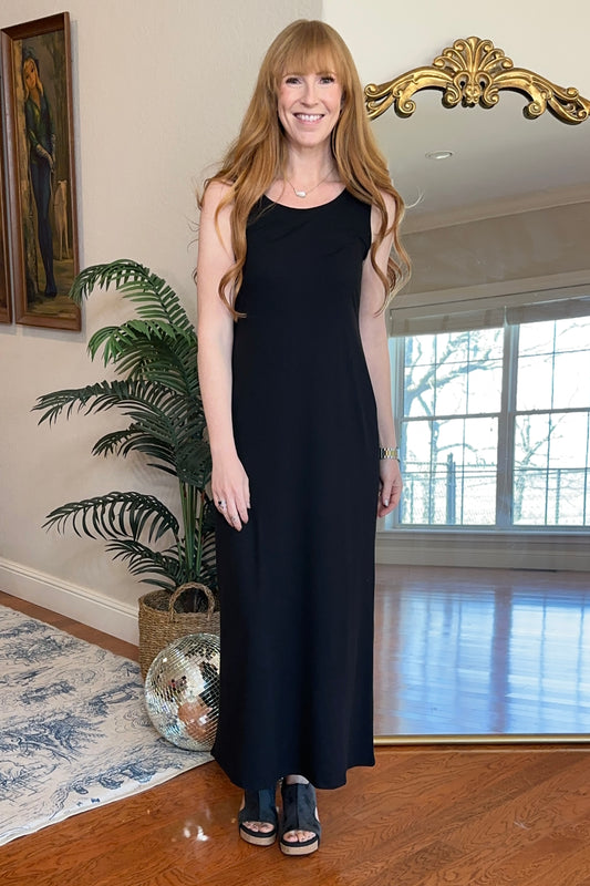 Sleeveless Scoop Neck Flared Maxi