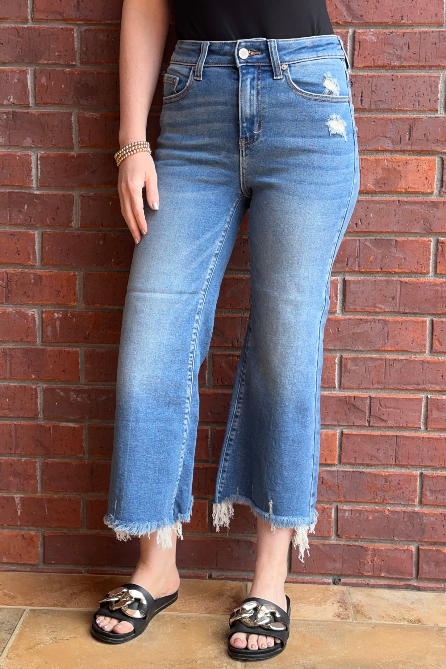 Wide Straight Leg Raw Hem Crop Jeans