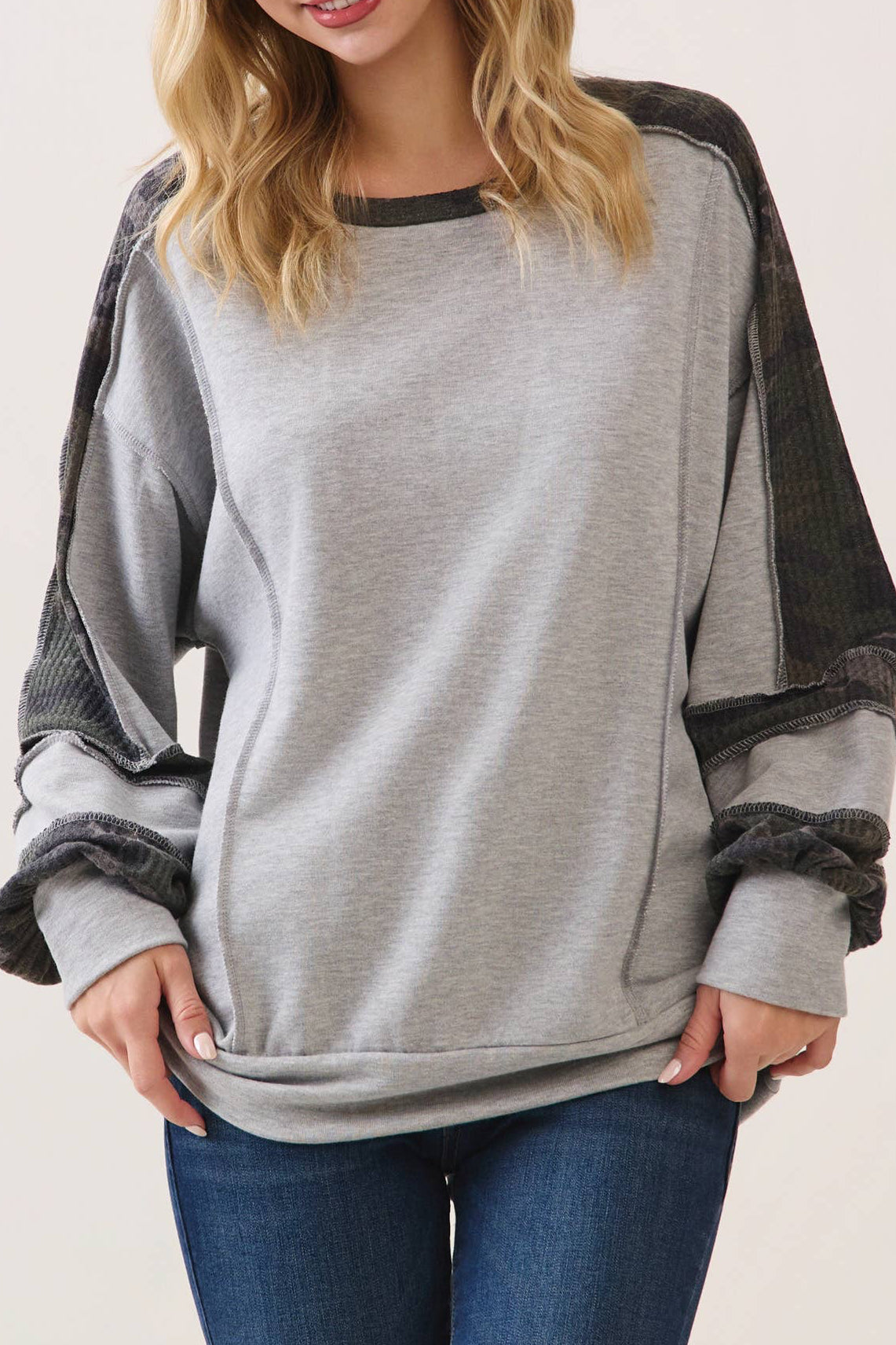 Camo Contrast Sleeve Pullover Top